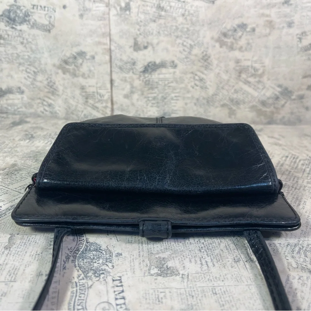 HOBO Black Leather Crossbody bag and organizer